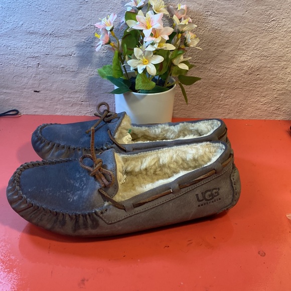 Wos Ugg slippers SZ 9 - Picture 4 of 8